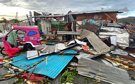 Super Typhoon Rai: Dozens feared dead in .